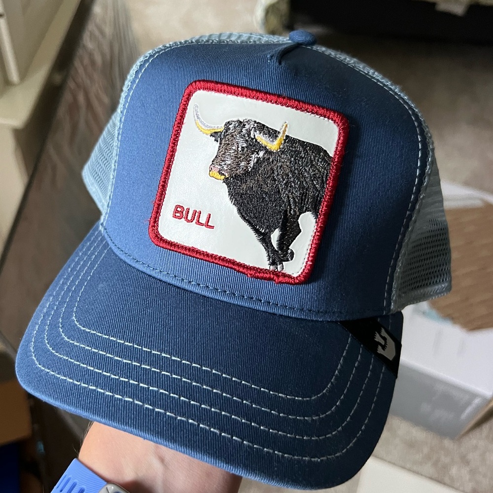 Goorin Bros The Farm “Bull” trucker hat. NWT. One size. Never worn!